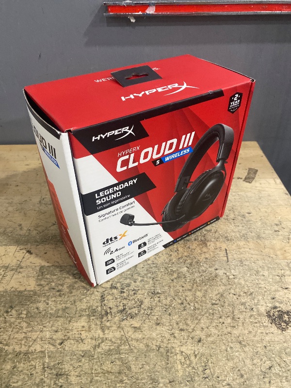 Photo 1 of ***WIRED STYLE / MISSING MOUTHPIECE*** HyperX Cloud III S – Wireless Gaming Headset for Multi-Platform, 2.4GHz, Bluetooth, Battery Life up to 120 Hours 2.4GHz / 200 Hours Bluetooth, 53mm Angled Drivers, Detachable Mic – Black