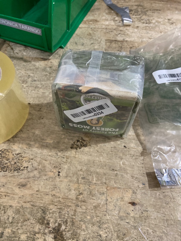 Photo 1 of [Upgraded] DUSPRO Green Moss for Crafts, Real Forest Moss Potted Plants, Decorative Mosses for Table Centerpieces Wedding Christmas Fairy Party Decor, Indoor Planters, DIY Project (5 oz)