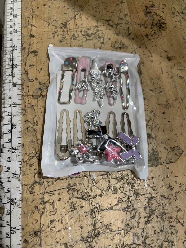 Photo 1 of 10 PCS Silver Hair Clips Metal Alligator Clips for Hair Styling Star Bow Butterfly Flower 2000s Duckbilled Hair Accessories for Girls Non Slip Hair Barrettes for Women Cool Hairpin Set