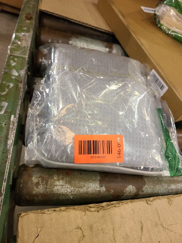 Photo 1 of 3 Pack Large Golf Towels, 16" x 24" Tri-Fold Portable Microfiber Fabric Waffle Pattern Golf Towel for Golf Bag with Carabiner Clip to Quickly Remove Sand, Mud, Dirt and Sweat