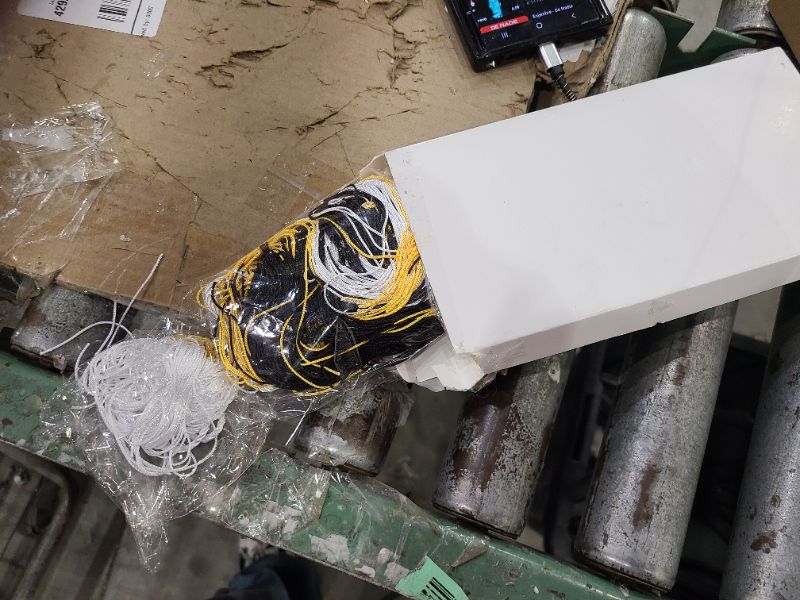 Photo 1 of 5pcs Graduation Tassel 2025, Polyester Academic Graduation Cap Tassel with Charm Ideal Grad Hats Hanging Accessories Decorations and Celebration Souvenir Gifts(Gold, Black, White)