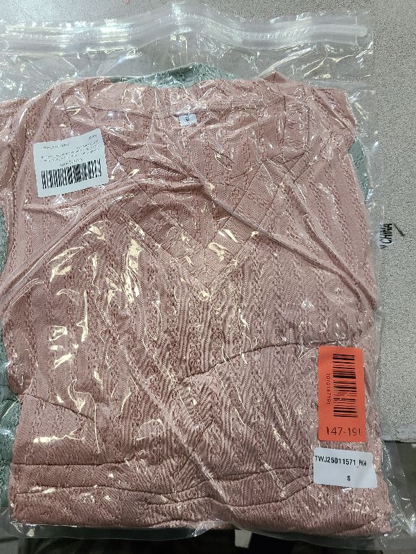 Photo 1 of Anbech Womens Short Sleeve Tshirt Basic 2 Pack V Neck Summer Casual Tee Tops (Light Pink Green, S)