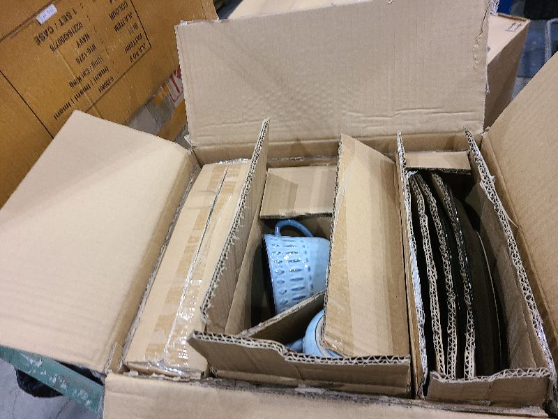 Photo 1 of 16-Piece Blue Porcelain Dinnerware Set Service for 4-Embossed Pattern Tableware with Dinner Plate Dessert Plate Bowl Mug
Questions & Answers 