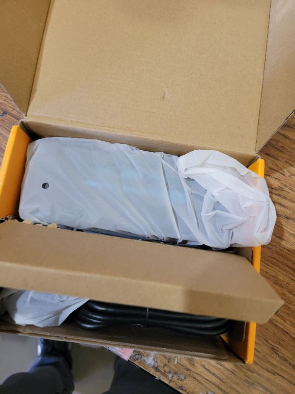 Photo 1 of 8K/4K Triple Monitor KVM Switch 3 Monitors 3 Computers 3 Port 2 Displayport 1.4 and HDMI 2.1 USB 3.0 KVM Switches, DP 1.4 Supports 8K@30Hz/4K@144Hz, HDMI Supports 8K@60Hz /4K@120Hz with Wired Remote