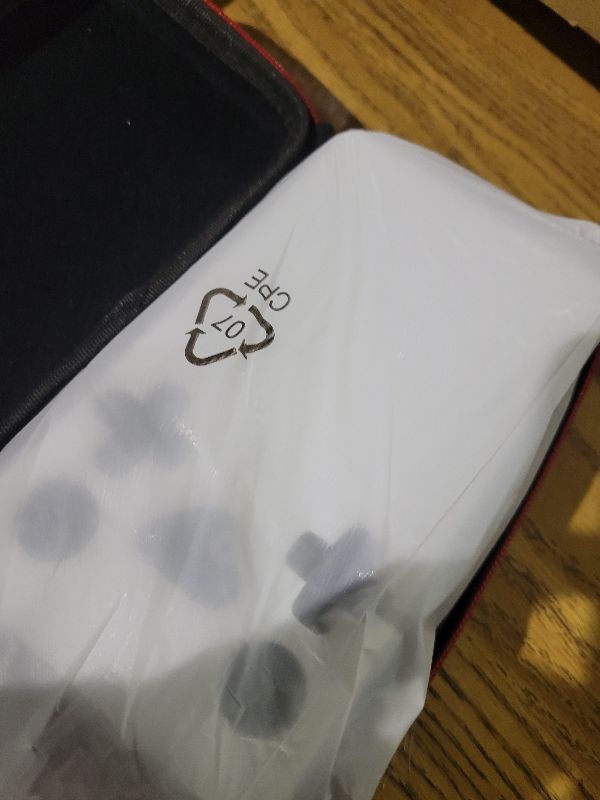 Photo 1 of ?R36MAX 4000mAh Portable Rechargeable Handheld Retro Game Console,Comfort Non-Slip Handheld Standing Retro Game Console with 64G TF Car,4.0-inch Screen,for Office,Blue