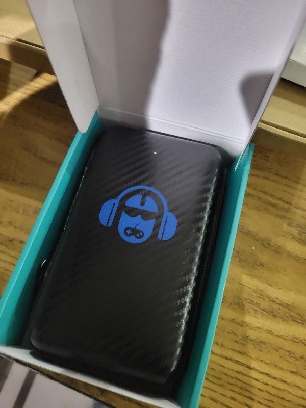 Photo 1 of ?R36MAX 4000mAh Portable Rechargeable Handheld Retro Game Console,Comfort Non-Slip Handheld Standing Retro Game Console with 64G TF Car,4.0-inch Screen,for Office,Blue