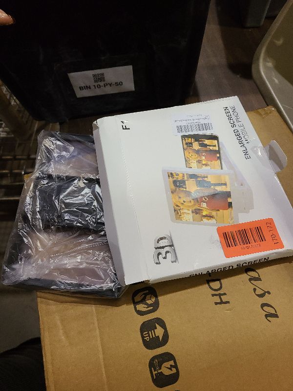 Photo 1 of 12" Big Screen Phone Magnifier, Upgraded HD Foldable Design Screen Magnifier Version for Movies, Gaming and Videos (Black,Horizontal)