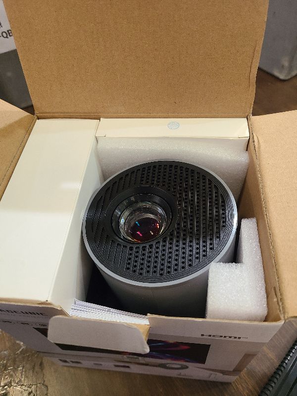 Photo 1 of ?Electric Focus?Magcubic Mini Projector 4K Support, Smart Projector with WiFi 6 and Bluetooth 5.4, 5W Soundbase Speaker, 180° Rotation, Portable Proyector for Home Theater