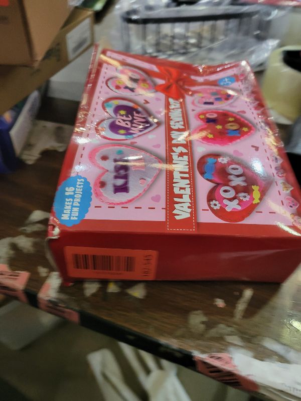 Photo 1 of 16 Sets Valentine's Day DIY Sewing Kit Heart Craft Kit Valentines DIY Stuffed Sewing Set for Beginners Heart Educational Gift Set for Kids Valentines Felt Ornaments Decoration for Boys and Girls