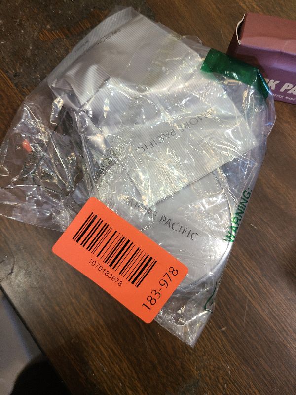 Photo 1 of AMOREPACIFIC Color Control Cushion Compact Broad Spectrum SPF 50+, 204 Light/Medium Yellow, 1.05 Ounce (Pack of 1)