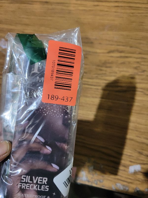 Photo 1 of 20PCS Glitter Freckles, Glitter Freckles Face Tattoo, Sparkle Freckles for Women and Kids, Cute Star Waterproof Silver Temporary Face Tattoos Glitter Glow Up Patches Makeup Patches (Silver)