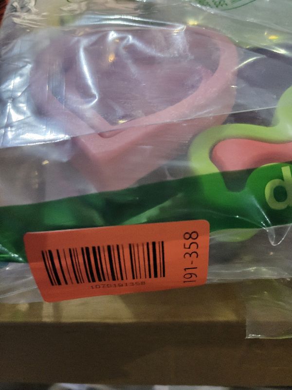 Photo 1 of 27Pcs Sandwich Cutter and Sealer Set?5pcs Bread Sandwich Sealer Decruster Maker,1pcs Bear-Shaped Silicone Mould and 8pcs mini Vegetable Cutters and 12pcs Ancillary Accessories