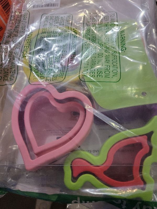 Photo 1 of 27Pcs Sandwich Cutter and Sealer Set?5pcs Bread Sandwich Sealer Decruster Maker,1pcs Bear-Shaped Silicone Mould and 8pcs mini Vegetable Cutters and 12pcs Ancillary Accessories