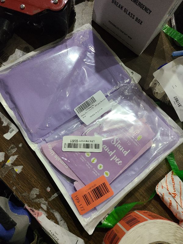 Photo 1 of 40pcs Pee Funnel for Women Disposable Female Urination Device, Womens Urinal Funnel Stand to Pee Female Travel Urinal para Hacer PIPI para Mujeres