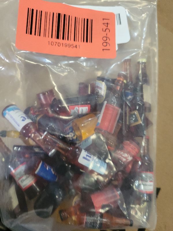 View 2 of 40pcs Miniature Mini Fake Beer Bottles Toys, Mixed Wine Drinks Decoration Beer Glass Model, Beer Can Beer Bottle Models for Fairy Garden Pub Bar Dolls House Tableware Decoration