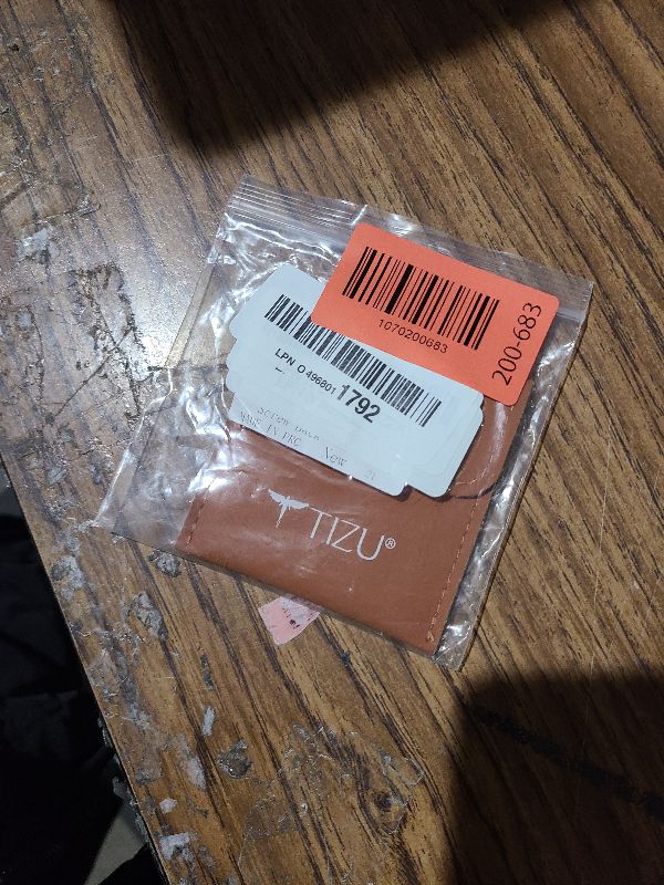 Photo 1 of 1PCS 925 Silver Earring Screw Backs Replacements, Earring Backs Hypoallergenic, Secure Ear Locking for Stud Earrings for Screw Posts (Gold)