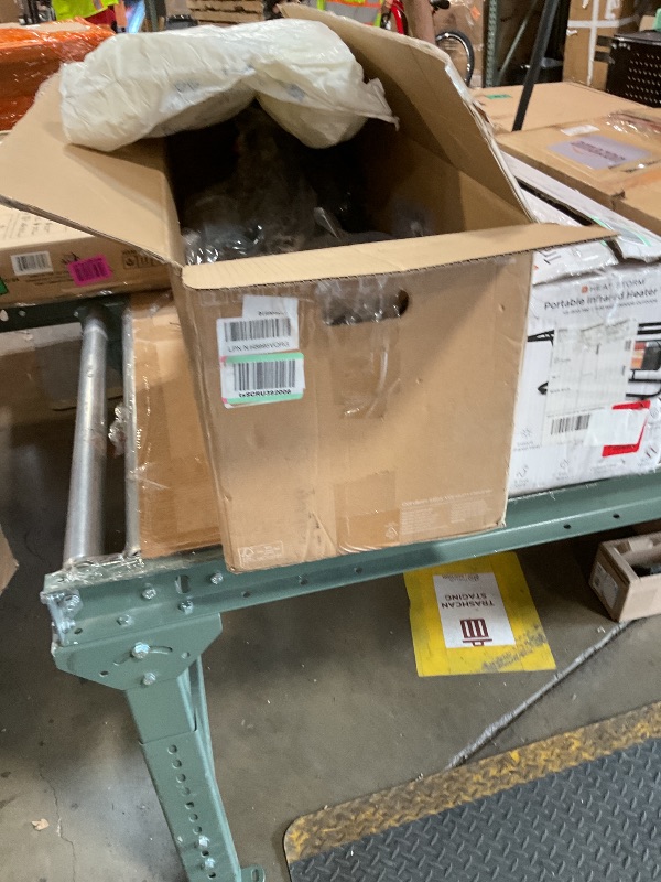 Photo 1 of ***FOR PARTS ONLY EXREMELY DIRTY ( ITEM IS DISCONTIUNED ONLINE FOR NEW REPLACEMENT PARTS)*** SAMSUNG BESPOKE Jet Cordless Stick Vacuum Cleaner w/ Clean Station, Powerful Multi-Surface Floor Cleaning for Carpet, Hardwood, Tile, 5-Layer Filter, Lightweight,
