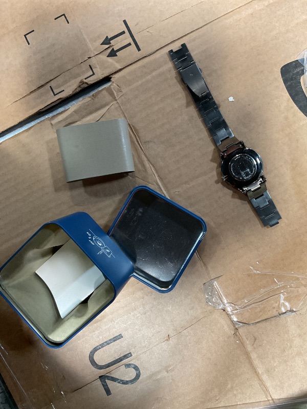 Photo 1 of * BROKEN BAND * Fossil Men's Minimalist Quartz Stainless Steel and Smoke Gray Three-Hand Watch for Men, Color: Smoke