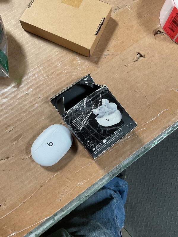 Photo 1 of ***FOR PARTS ONLY/ NON-FUNCTIONAL*** Beats Studio Buds - True Wireless Noise Cancelling Earbuds - Compatible with Apple & Android, Built-in Microphone, IPX4 Rating, Sweat Resistant Earphones, Class 1 Bluetooth Headphones - White