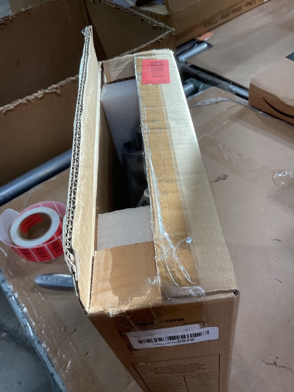 Photo 1 of *** FOR PARTS ONLY *** Portable Induction Cooktop, iSiLER 1800W Sensor Touch Electric Induction Cooker Cooktop with Kids Safety Lock, Countertop Burner with Timer, 9 Power Levels Suitable for Iron, Stainless Steel Cookware