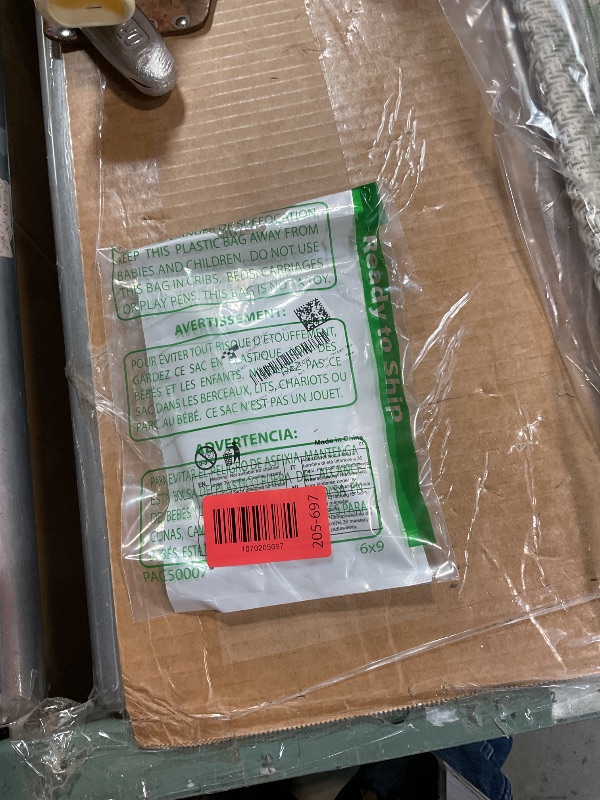 Photo 1 of 100 pcs Threads Spool Net Thread Net Spool Saver Sewing Net Threadfor Different Sizes of Embroidery Sewing Quilting and Serger Thread Spools (6x1cm)