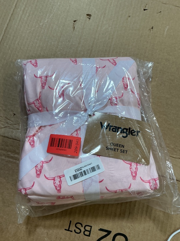 Photo 1 of **TORN** Wrangler - Queen Size Sheet Set, Ultra-Soft & Wrinkle-Resistant Bedding for Year Round Comfort, Deep Pockets, Bed Sheets with Matching Fitted Sheet & Pillowcases (Steer Skulls Pink)