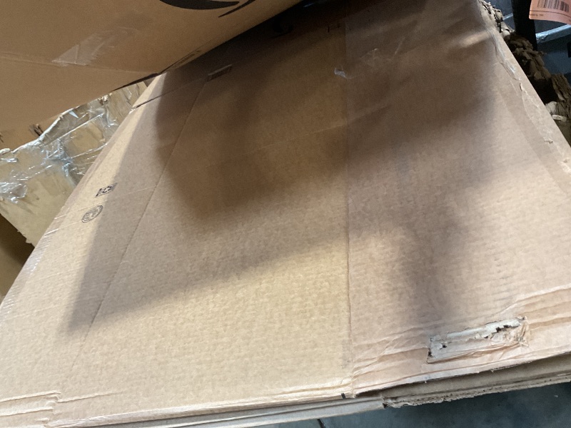 Photo 1 of **MINOR USE WEAR**40*22*16 boxes. Four count