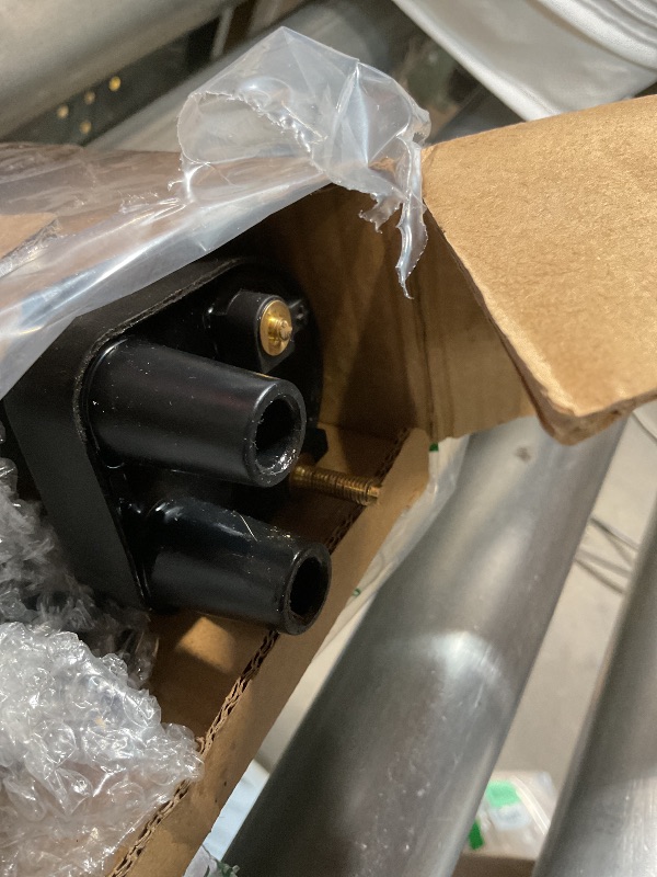 Photo 1 of **LONG BOLT BROKEN. SELLING FOR PARTS****Ignition Coil for for Onan P218G P220 P224G Engine Models BF BFA BG BGA BGE B43E B43G B43M B48G Replace OEM 166-0772 166-0804 541-0522
