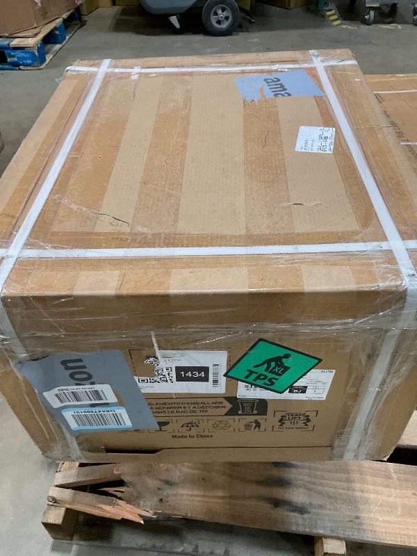 Photo 1 of ***FOR PARTS ONLY HAS POWER BUT DOESN'T SEAL*** VEVOR Chamber Vacuum Sealer, 380W Vacuum Pump Power, Sealing Bag Packing Machine for Wet Foods, Meat, Compact Design with 11.5 in Sealing Length, Ideal Commercial Sealer for Professional and Home Use