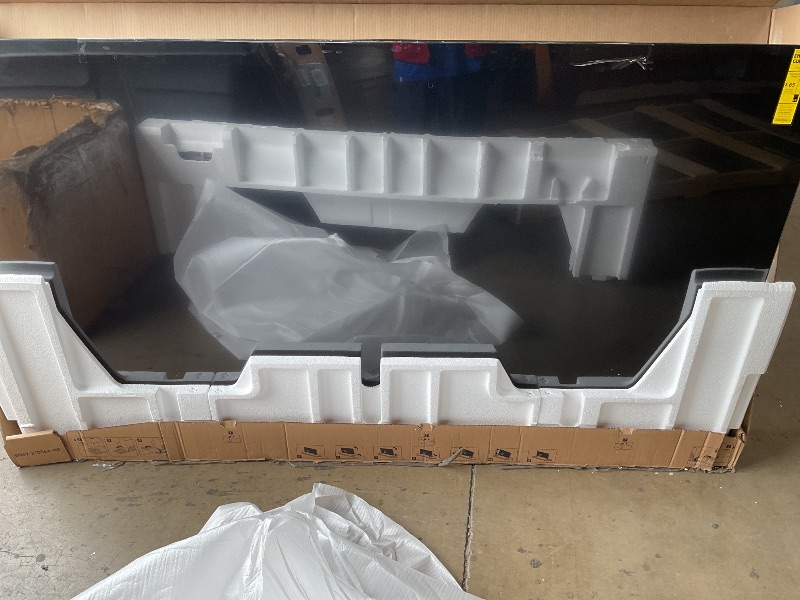 Photo 1 of *** MAJOR DAMAGE/USE FOR PARTS ONLY***Samsung 85-Inch Class Crystal UHD U8000F 4K Smart TV (2025 Model) Endless Free Content, Crystal Processor 4K, MetalStream Design, Knox Security, Alexa Built-in