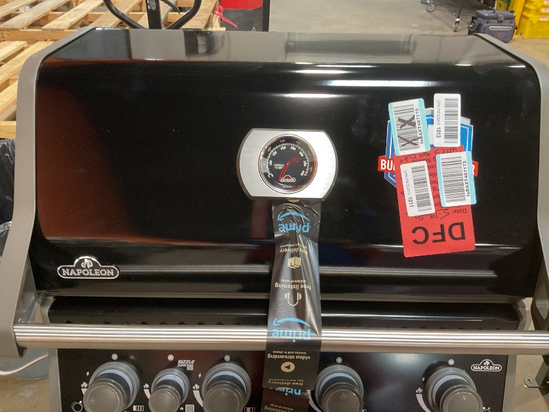 Photo 1 of *** MINOR DAMAGE/MISSING MULTIPLE PARTS***Napoleon Rogue 425 Propane Gas Grill with Range Side Burner, Black, 3 Stainless Steel Main Burners, Durable Grilling Power