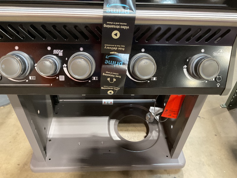 Photo 1 of *** MINOR DAMAGE/MISSING MULTIPLE PARTS***Napoleon Rogue 425 Propane Gas Grill with Range Side Burner, Black, 3 Stainless Steel Main Burners, Durable Grilling Power
