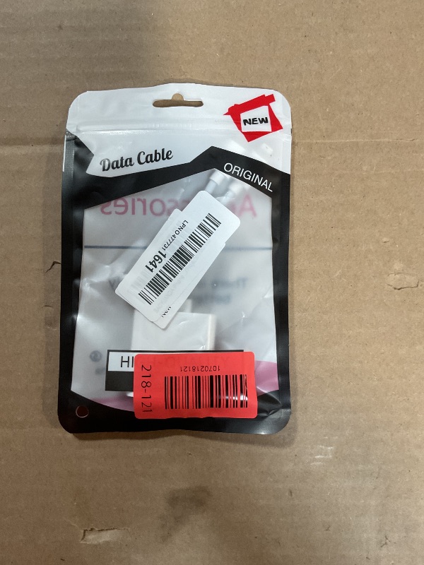Photo 1 of [Apple MFi Certified] Lightning and USB-C to HDMI Adapter for iPhone ipad to TV, 4K@60 Hz Sync Screen Apple to Digital AV Adapter for MacBook iPhone 17/16/15/14/13/12 to TV/Projector/Monitor