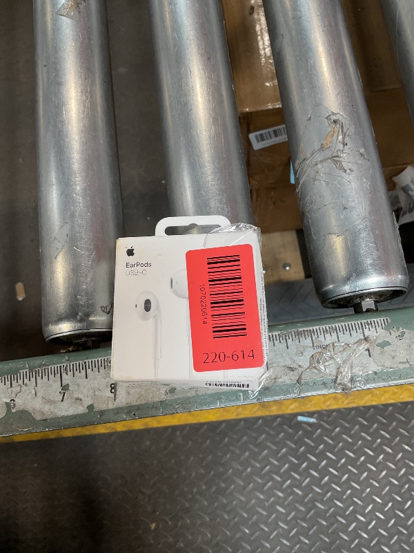 Photo 1 of **NON-FUNCTIONAL** Apple EarPods Headphones with USB-C Plug, Wired Ear Buds with Built-in Remote to Control Music, Phone Calls, and Volume