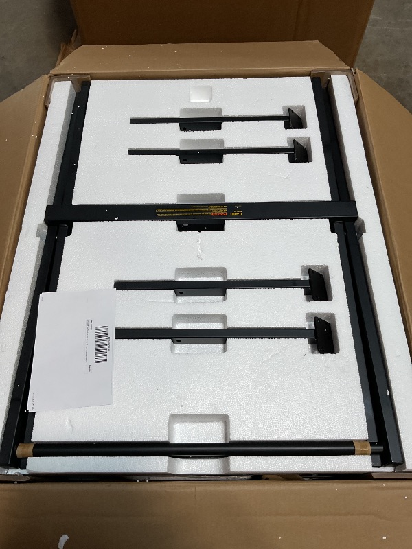 Photo 1 of *** FOR PARTS ONLY/ MISSING ASSEMBLY PIECES TO BE FUNCTIONAL &  SAW IS DAMAGED *** DEWALT Wet Tile Saw with Stand, 10-Inch, Corded (D24000S)