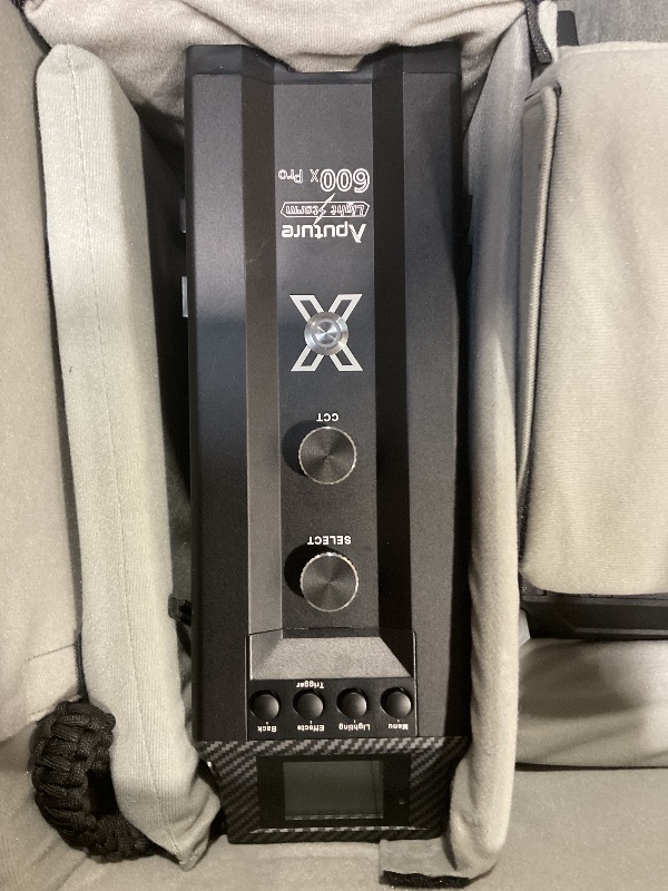 Photo 1 of *** USED ***Aputure LS 600x Pro 600W Bi-Color LED Video Light, CCT 2700K~6500K, CRI&TLCI ?96,App Control 9 Lighting FX V-Mount for Video Recording Photography