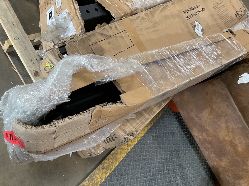 Photo 1 of ***fitment unknown ,picture for reference only
2 piece driveshaft