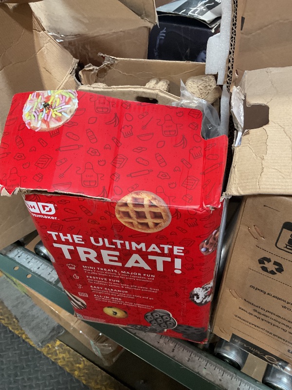 Photo 1 of **missing hardware**DASH MultiMaker® Treat Maker System, Mini Donuts, Waffle Bites, Mini Cupcakes - Cream