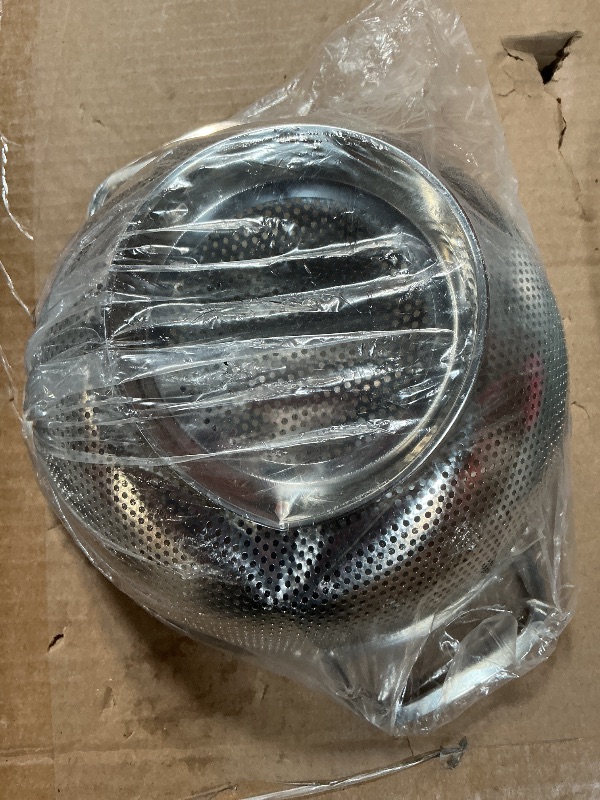 Photo 1 of **DAMAGE SEEN IN PHOTO**Bellemain 3 Qt Metal Colander with Handle | Pasta, Spaghetti, Berry, Fruit, Vegetable, Kitchen Food Strainer Basket | 18/8 Stainless Steel Colander Bowl | Pot Drainer for Cooking, Sifter Strainer