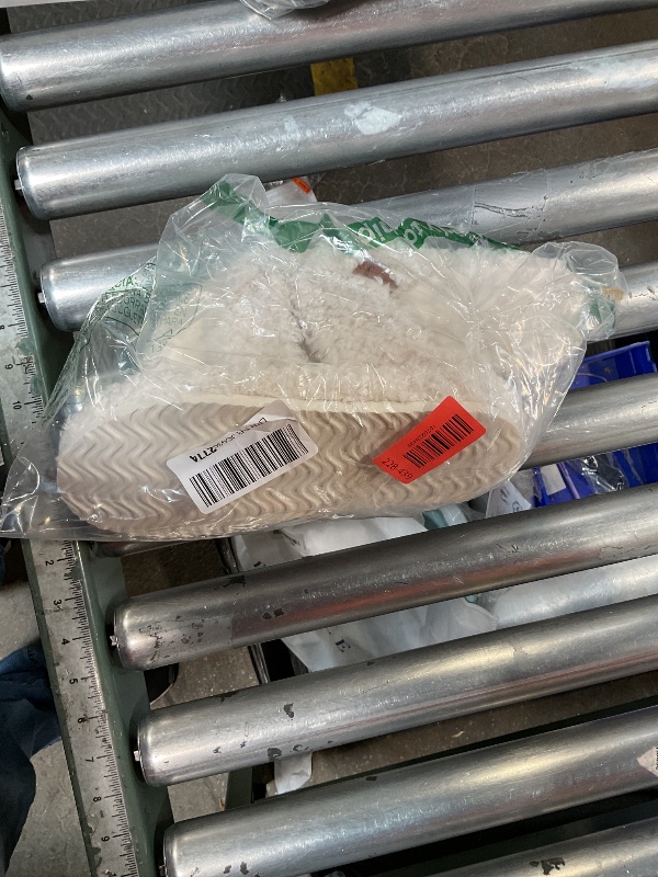 Photo 1 of *minor damage*EverFoams Womens Fuzzy Open-toe Slippers Soft Comfy Memory Foam Indoor House Shoes Vanilla Ice,7-8 US