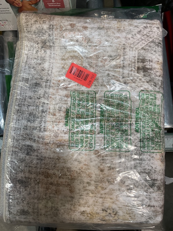 Photo 1 of ******SEE PICTURE FOR RUG DESCRIPTION INACCURATE******Bedsure 8x10 Faux Wool Area Rugs for Living Room, Machine Washable Carpet, Non-Slip Backing, Pet Friendly Throw Rug for Bedroom Dining Room, Natural Ivory