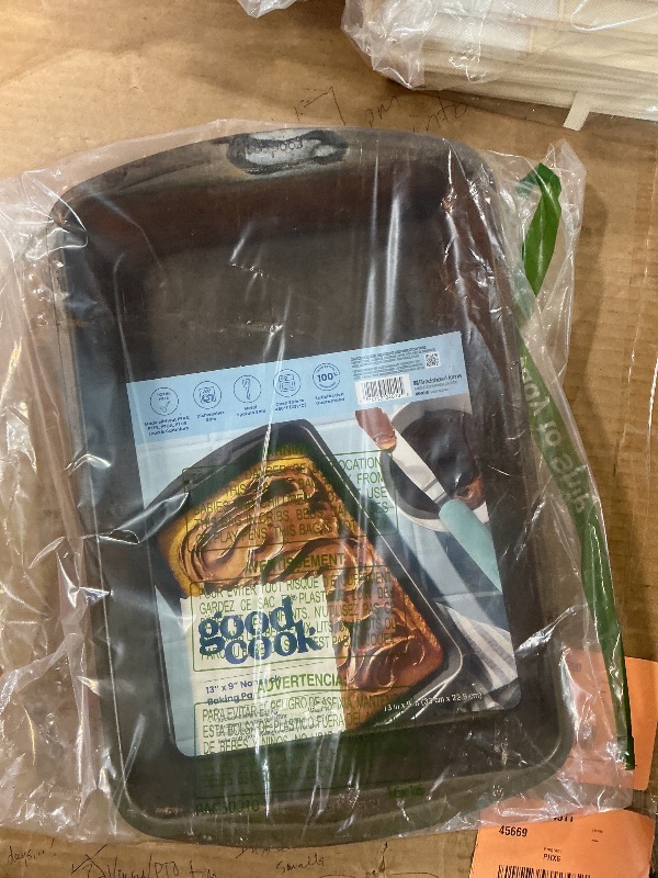 Photo 1 of **CORROSION**Good Cook 13 Inch x 9 Inch Bake & Roast Pan