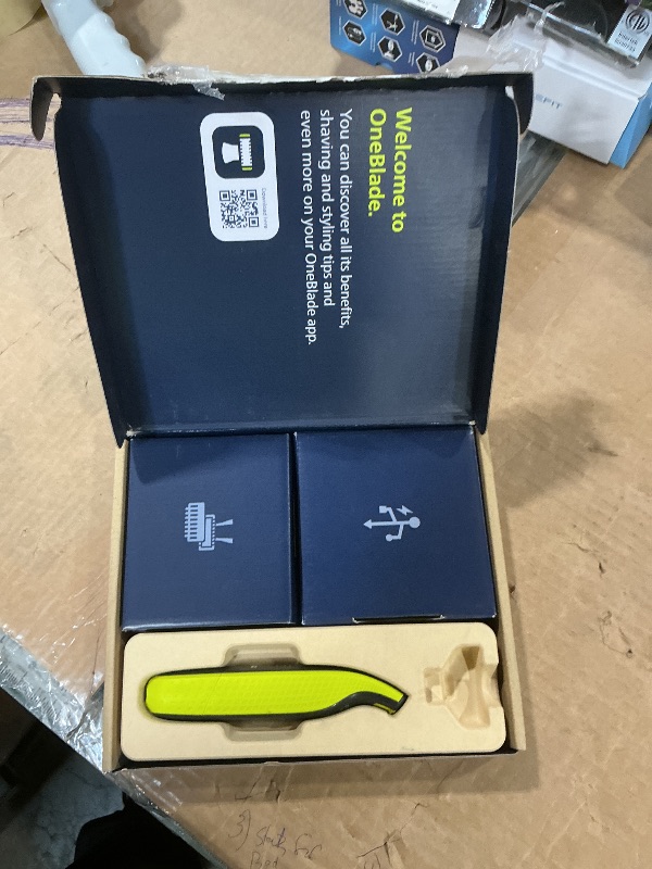 Photo 1 of **MISSING MAIN BLADE**Philips Norelco One 360 Hybrid Face, Electric Beard Trimmer and Shaver, with 360 Technology, 1x 360 for Face, 5in1 Adjustable Comb, Model QP2724/90