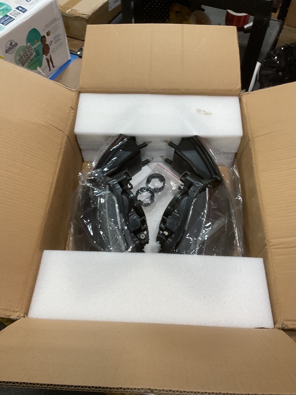 Photo 1 of **FOR PARTS ONLY / BROKEN*** AUTOSAVER88 Headlight Assembly Compatible with Ford Mustang 1999 2000 2001 2002 2003 2004 Replacement Headlamp kit Black Housing Clear Lens