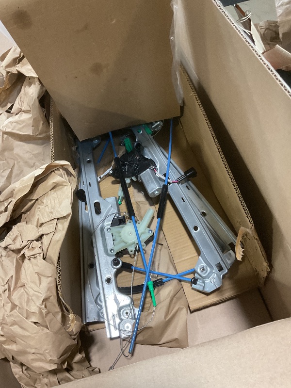 Photo 1 of **PARTS ONLY**DAMAGED** LAFORMO Front Left & Right Power Window Regulator with Motor Assembly Compatible with Silverado/Tahoe/Suburban/Avalanche 1500 2500 3500 00-06 Ca-dillac Escalade 02-06 GM-C Yukon XL/Sierra