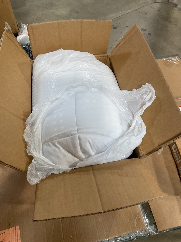 Photo 1 of **MINOR STAINS/ MISSING 1 MATTRESS PAD*** MASVIS Queen Size Dual Layer 4 Inch Memory Foam Mattress Topper, 2 Inch Gel Memory Foam and 2 Inch Cooling Pillow Top Mattress Pad Cover for Back Pain, Medium Support