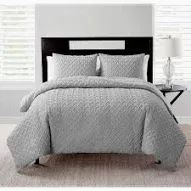 Photo 1 of ***PHOTO FOR ITEM REFERENCE NOT EXACT*** Queen size comfortere light gray