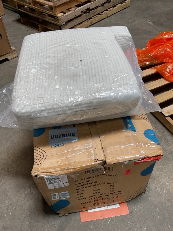 Photo 1 of **COUCH PARTS **PLEASE SEE PICTURES**