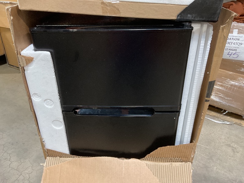 Photo 1 of *** USED ***4.5 Cu.Ft Mini Fridge with Freezer, 2 Door Compact Refrigerator, Small Fridge with Adjustable Thermostat Energy Ultra Quiet, Mini Fridge Removable Glass Shelves for Bedroom Office Dorm Black