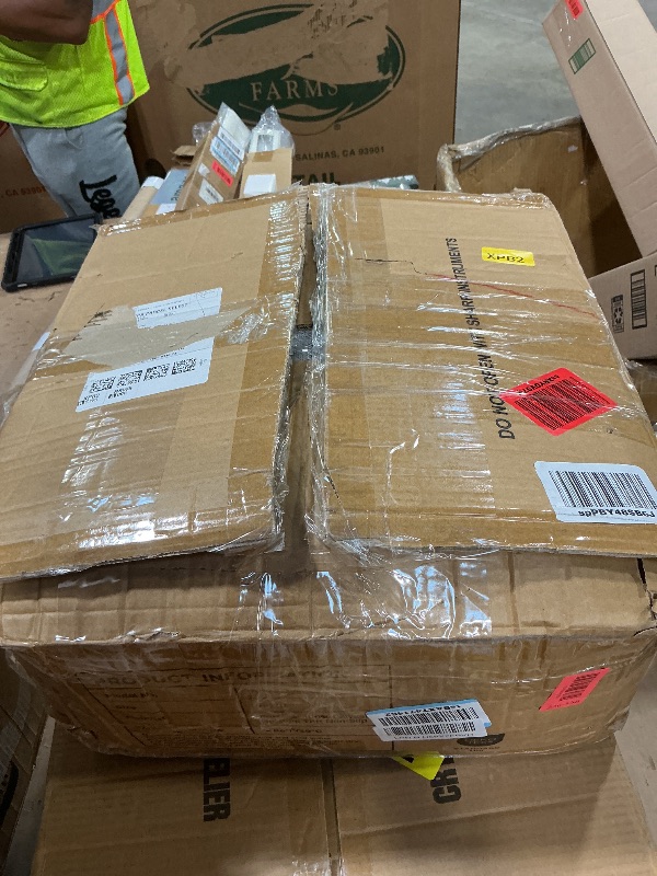 Photo 1 of **USED**DIRTY** Soalmost 9x12 Area Rugs for Living Room, Non Slip Machine Washable Vintage Rugs, Low Pile Lightweight Large Rug for Bedroom, Dining Room, Home Office Beige